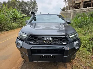 Toyota Hilux 2020 Gray