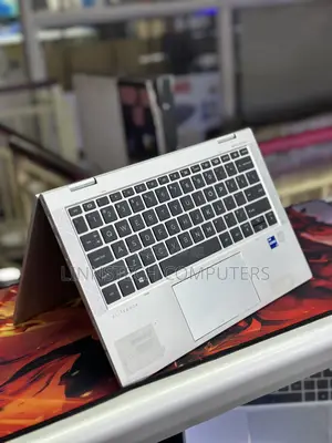 Laptop HP EliteBook 830 G8 16GB Intel Core i7 SSD 512GB
