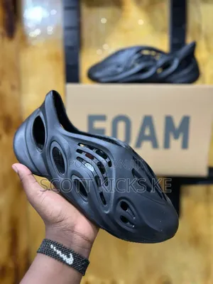 Adidas Form Runner