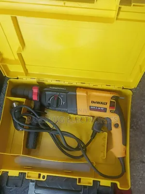 Dewalt Professional 3-in-1 Rotary Hammer Demolition Drill (800w)