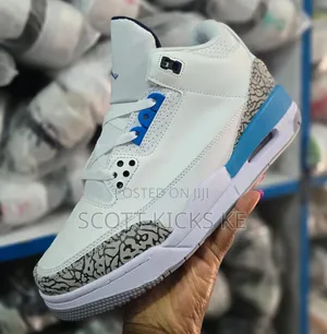 Air Jordan 3 Retro 'Unc'