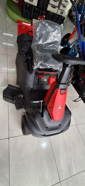 Ride-on Lawn Mower – Commercial Turf Cutting Machine