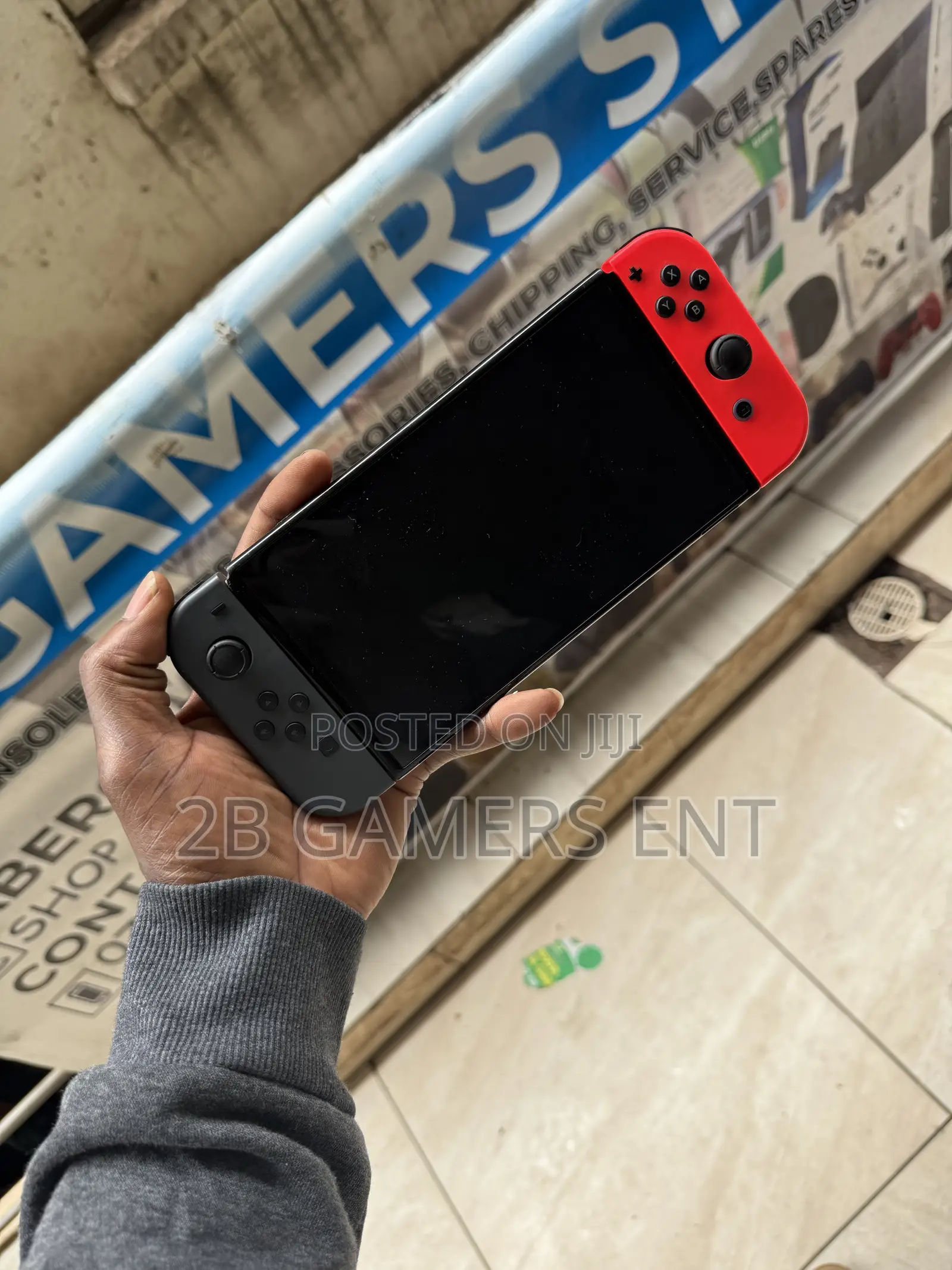 Nintendo Switch (Standard Model)
