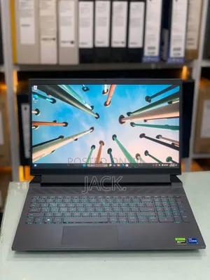 Laptop Dell G15 5530 16GB Intel Core i7 SSD 1T