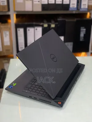 Laptop Dell G15 5530 16GB Intel Core i7 SSD 1T