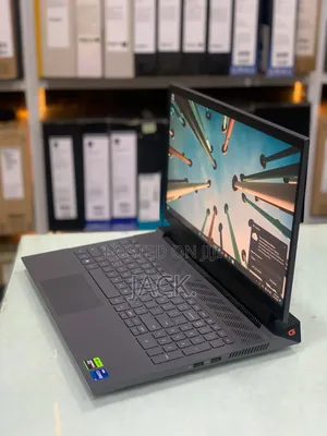 Laptop Dell G15 5530 16GB Intel Core i7 SSD 1T