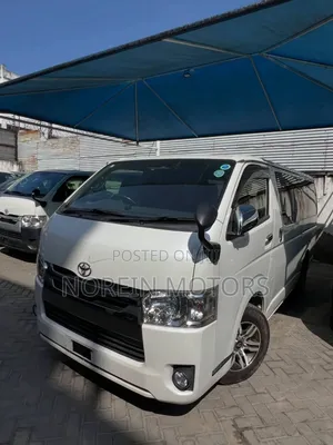 Toyota HiAce 2019 White