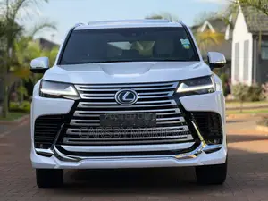Lexus LX 600 2023 White