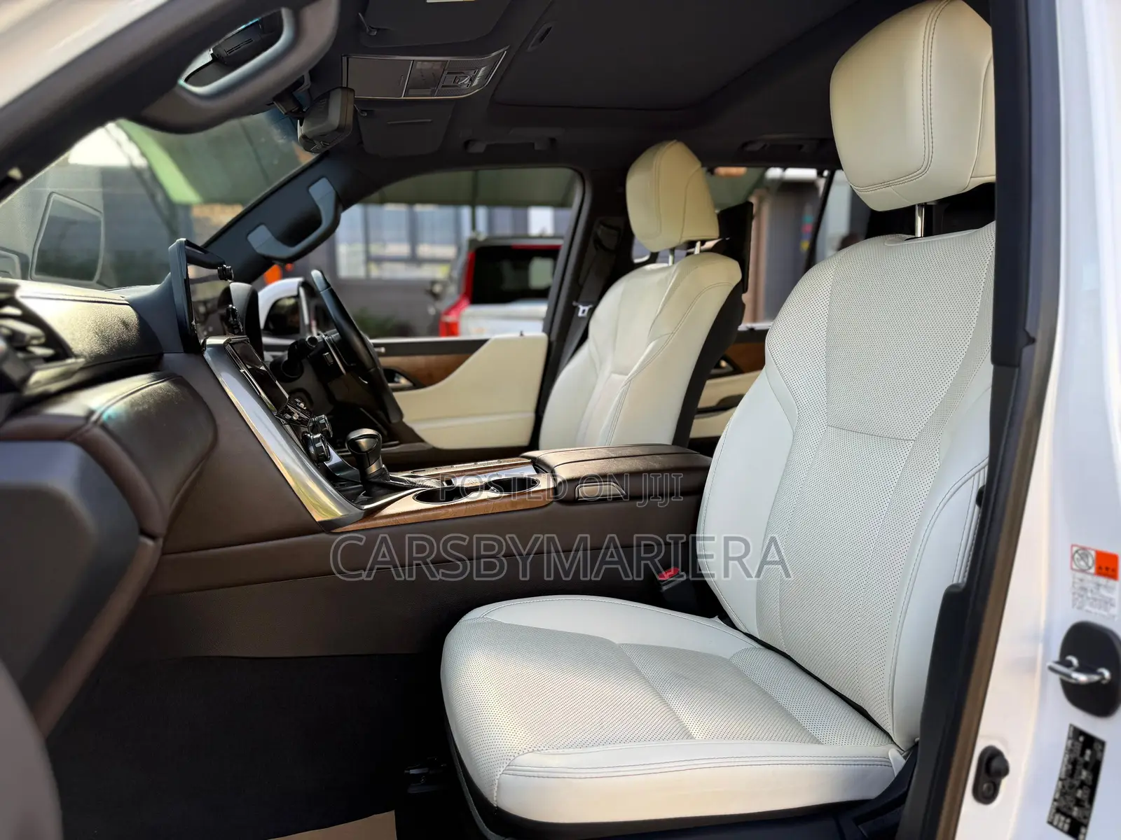 Lexus LX 600 2023 White