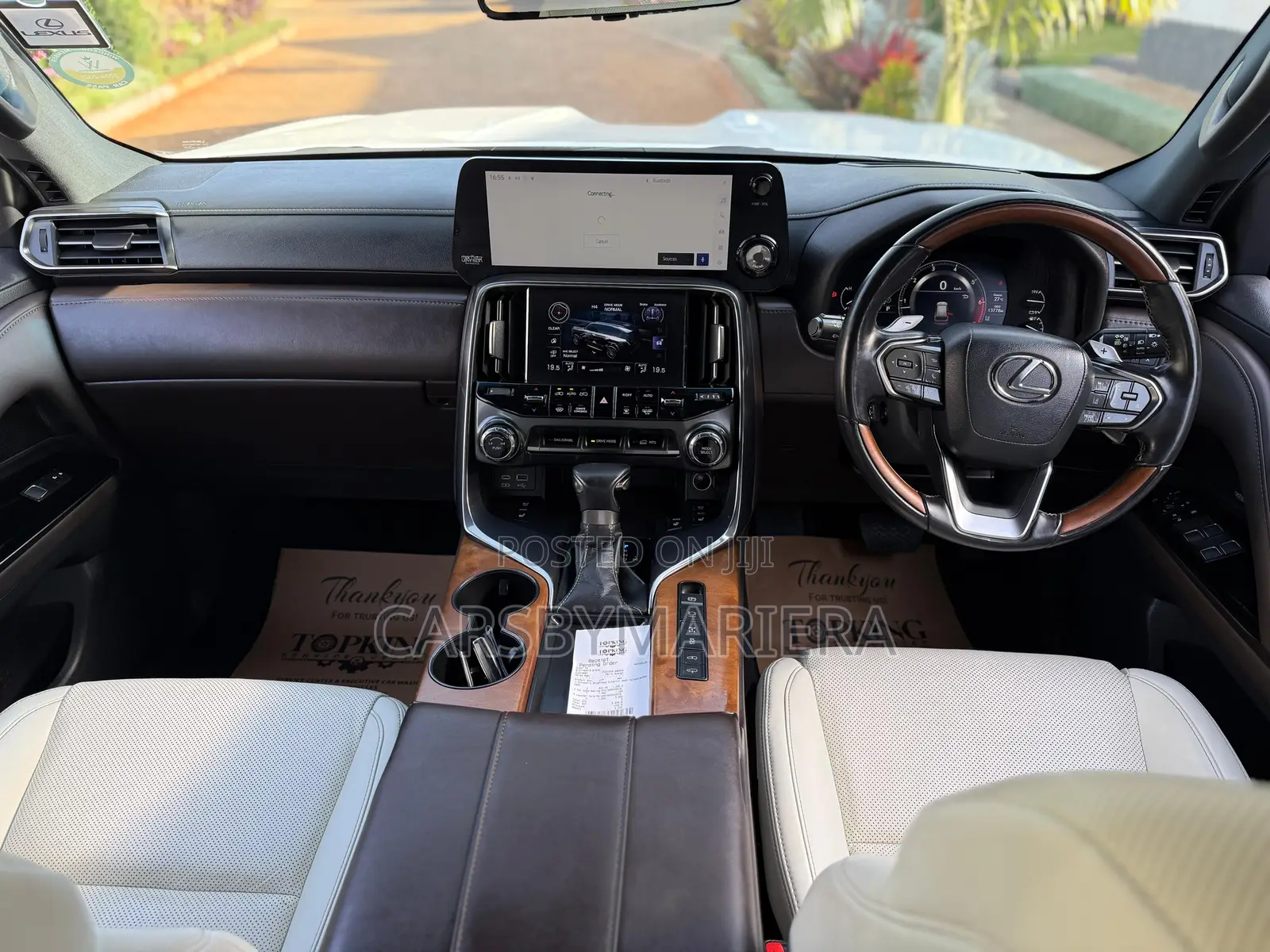 Lexus LX 600 2023 White