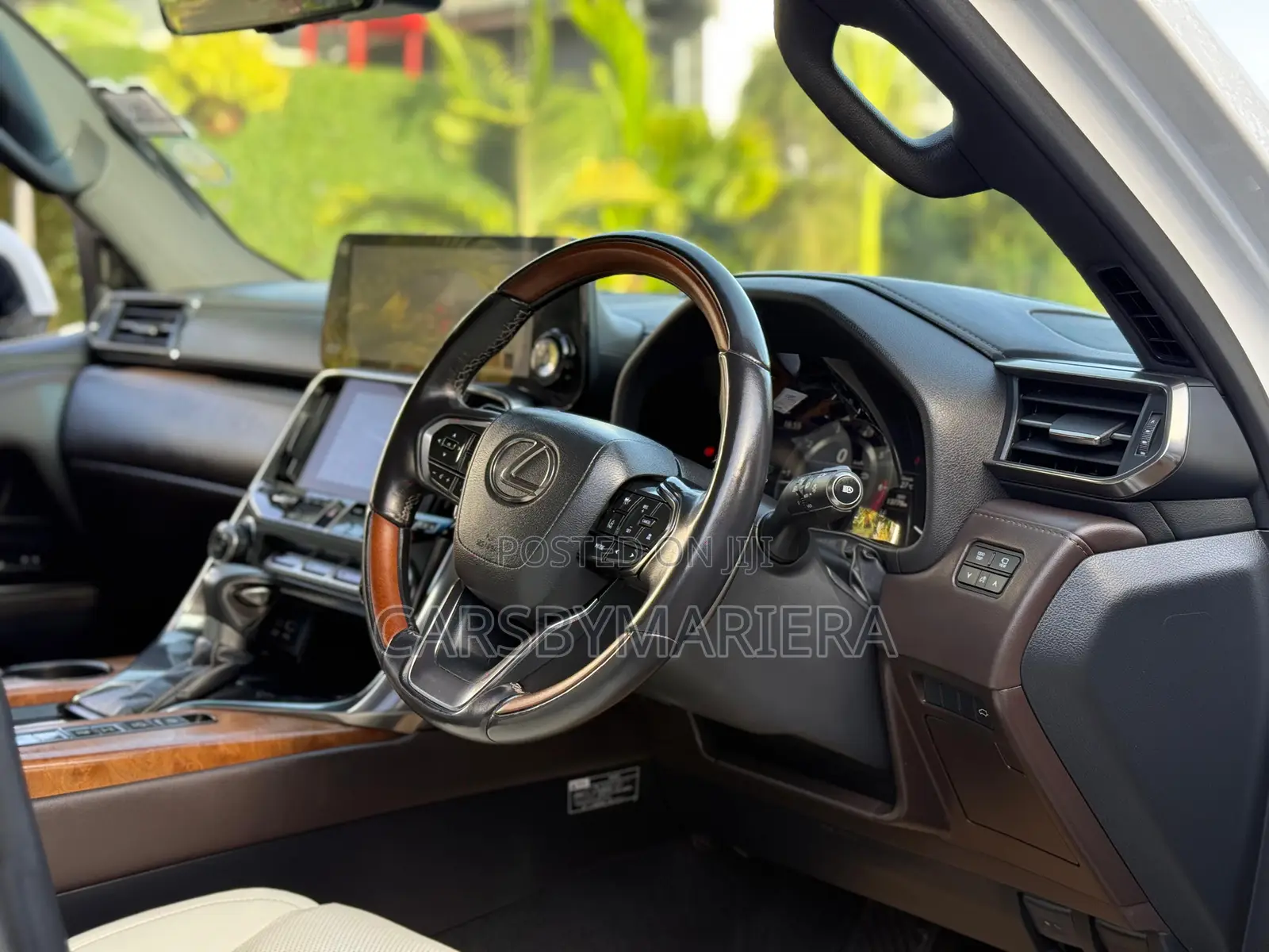 Lexus LX 600 2023 White