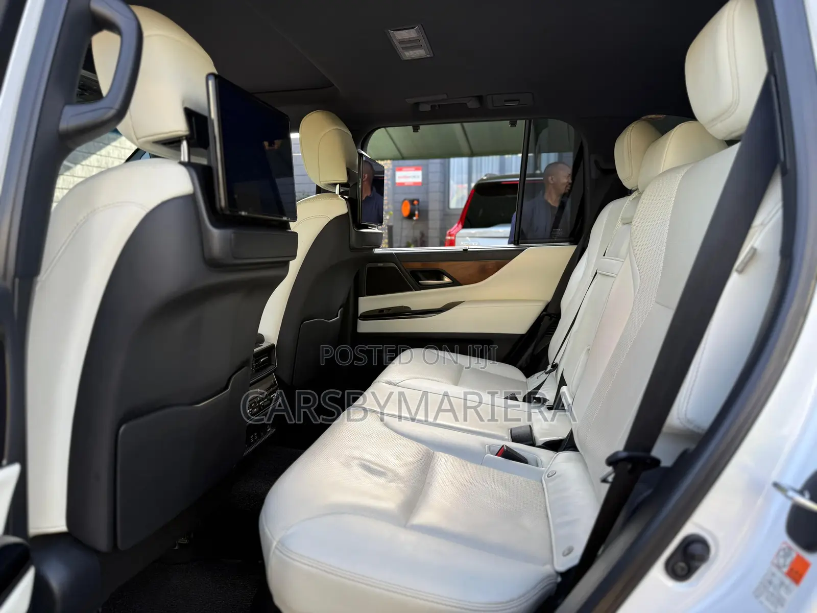 Lexus LX 600 2023 White