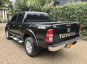 Toyota Hilux 2009 Black