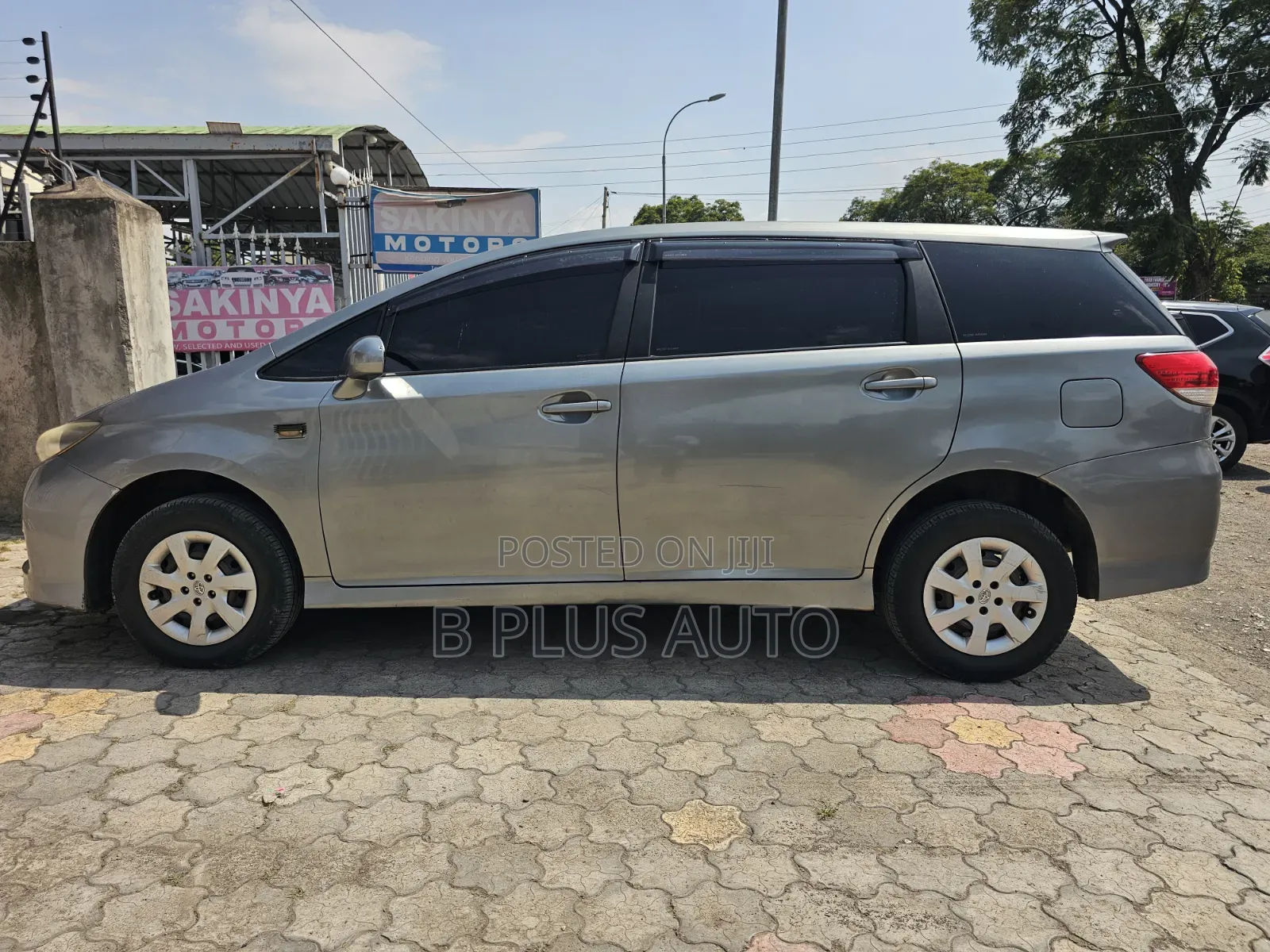 Toyota Wish 2010 Silver