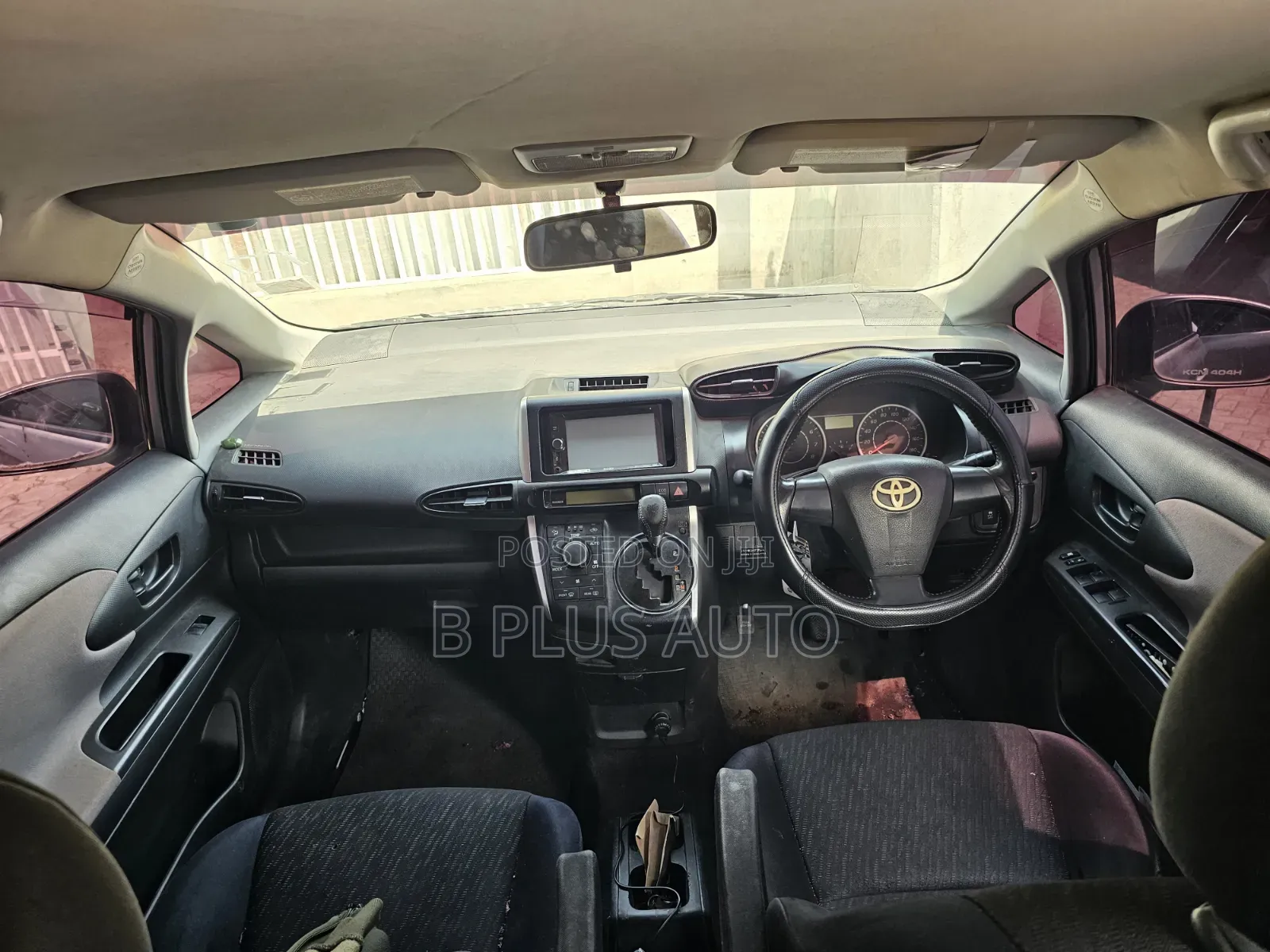 Toyota Wish 2010 Silver