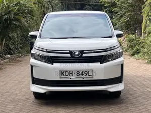 Toyota Voxy 2016 White