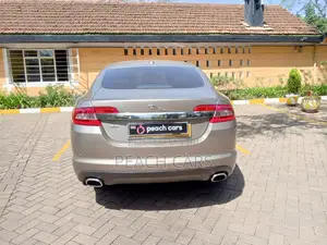 Jaguar XF 2009 Gray