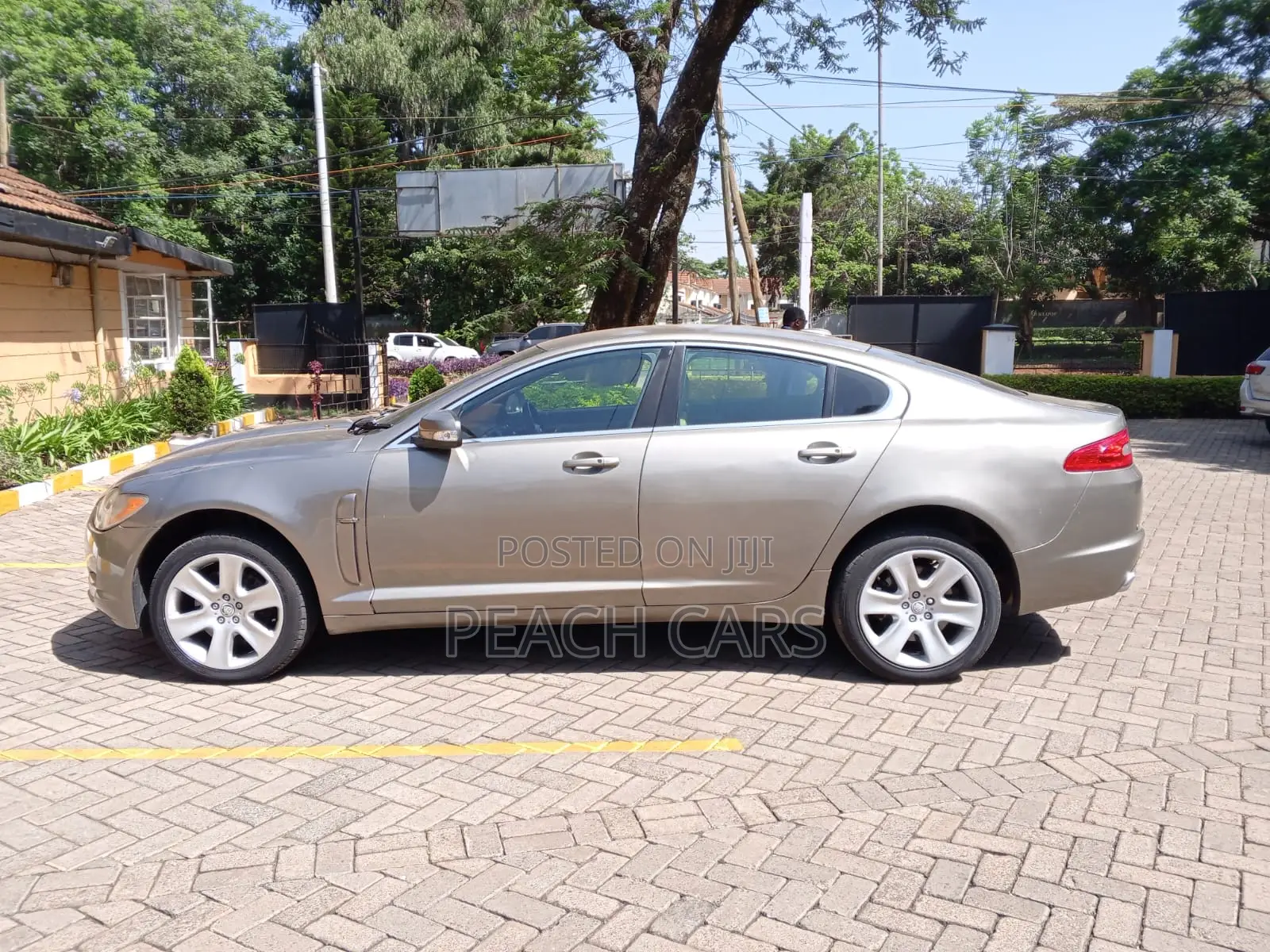 Jaguar XF 2009 Gray