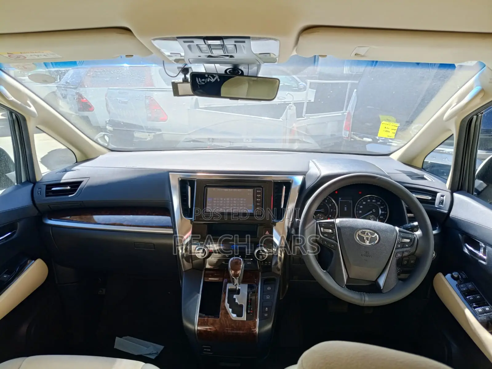Toyota Vellfire 2018 White