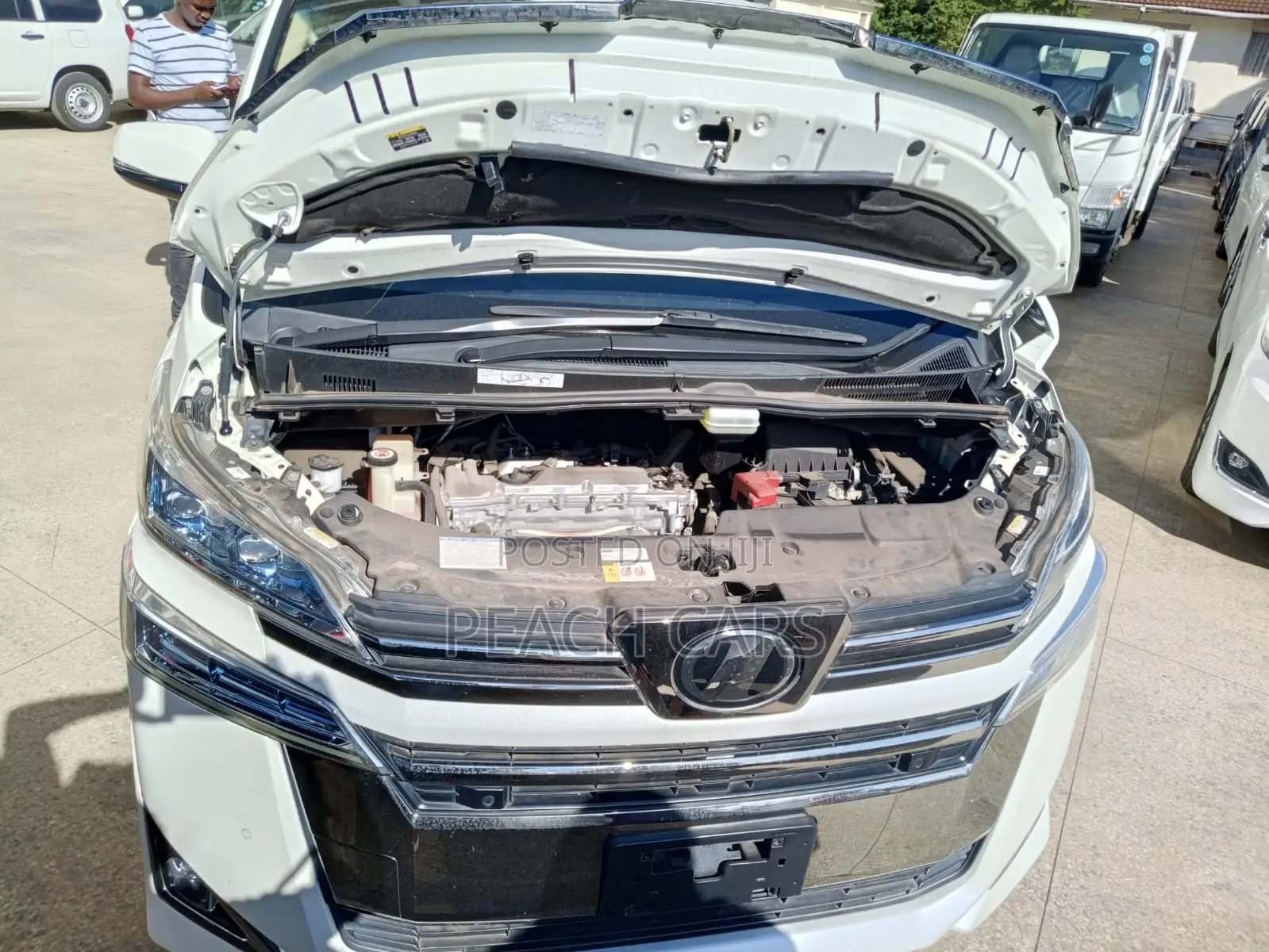 Toyota Vellfire 2018 White