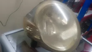 Nissan Wingroad Headlight