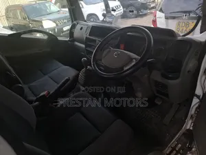 2011 Nissan Atlas