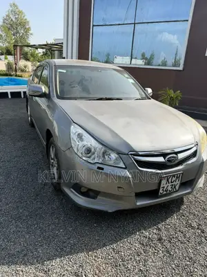 Subaru Legacy 2010 Silver