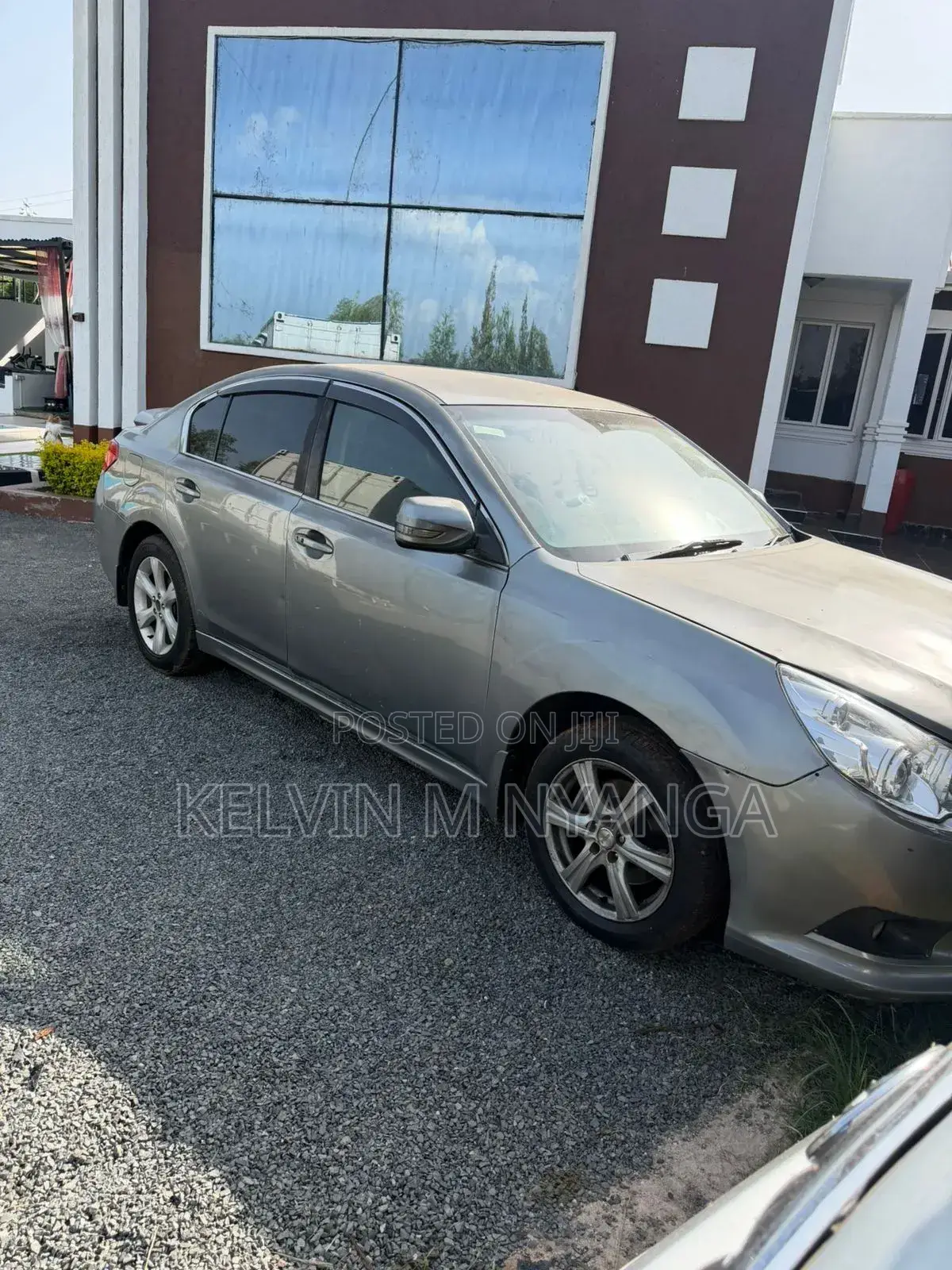 Subaru Legacy 2010 Silver