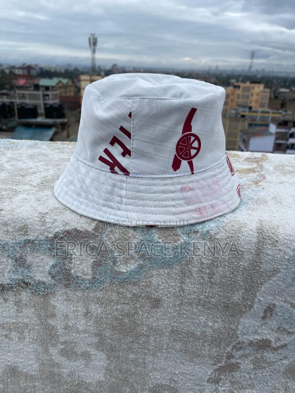 Asernal Off White Bucket Hat