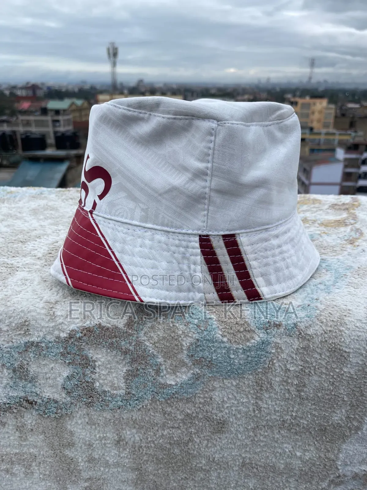 Asernal Off White Bucket Hat