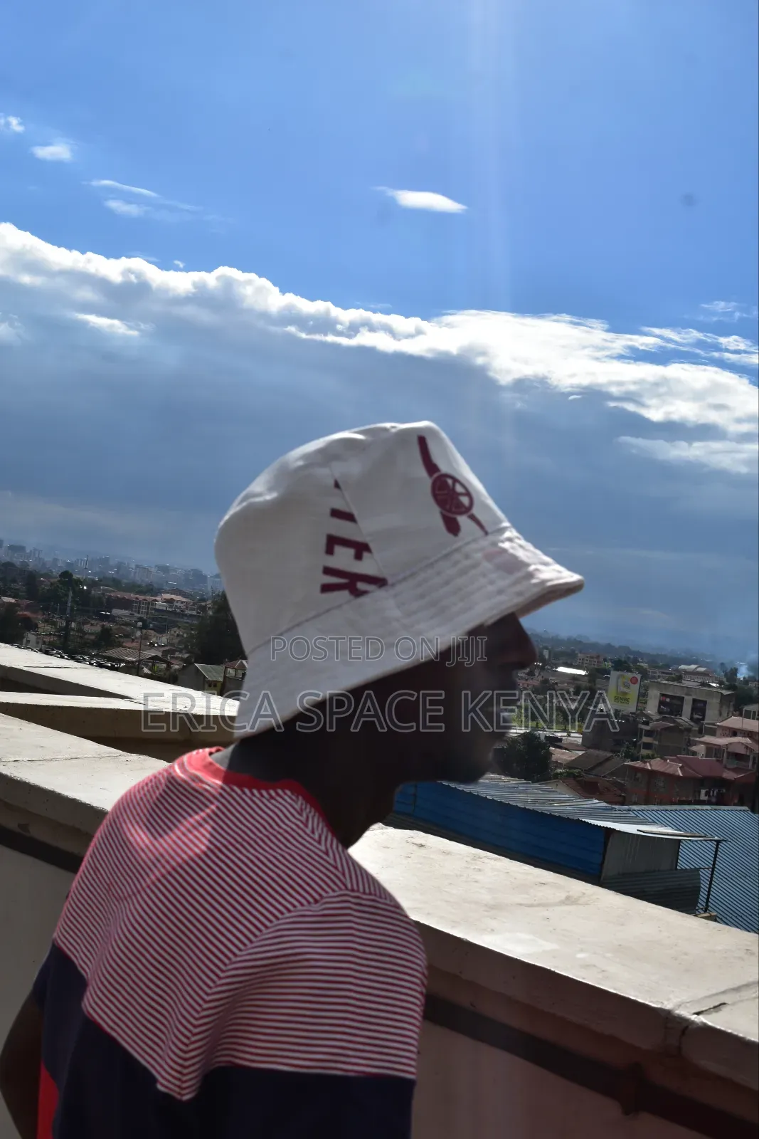 Asernal Off White Bucket Hat