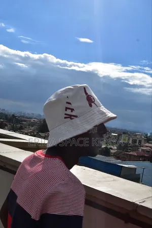Asernal Off White Bucket Hat