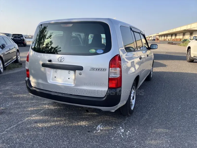 Toyota Succeed 2019 Silver