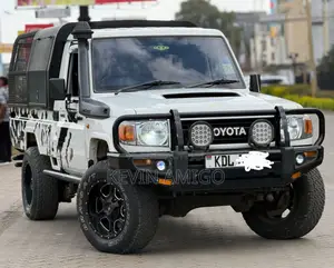 Toyota Land Cruiser 76 Series 2023
