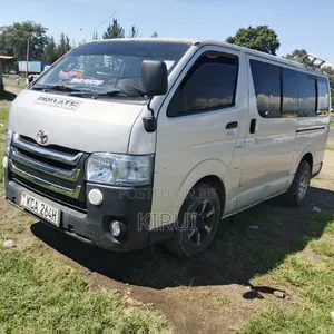 Toyota HiAce 2011 Silver