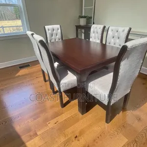 6 Seaters Dining Table Suitable for Your Family