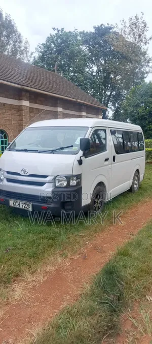 Toyota HiAce 2007 White