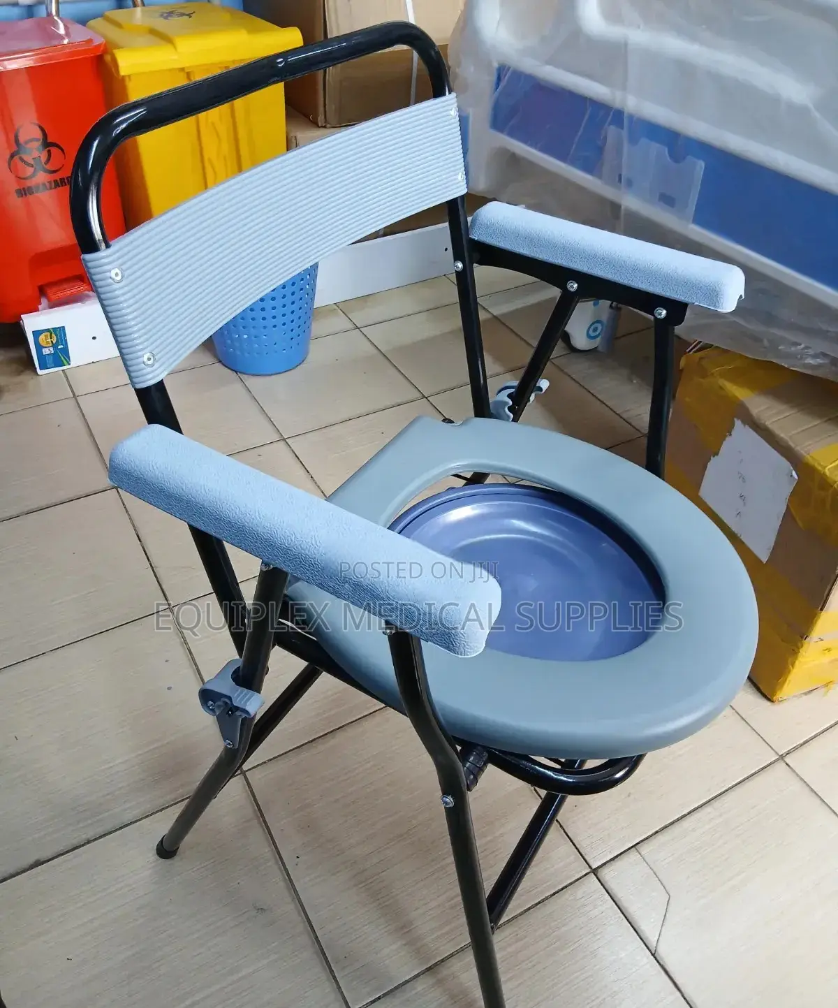 Foldable Commode Chair With Backrest and Armrest