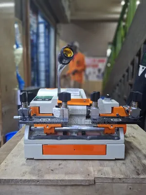 Key Cutting Machine