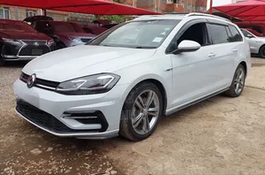 Volkswagen Golf 2018 White