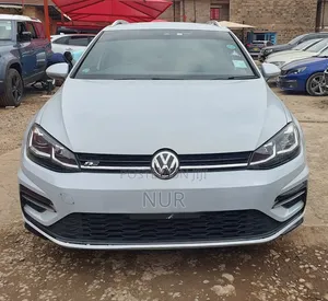 Volkswagen Golf 2018 White