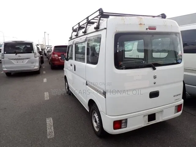 Suzuki Every 2019 White