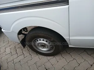 Suzuki Every 2019 White
