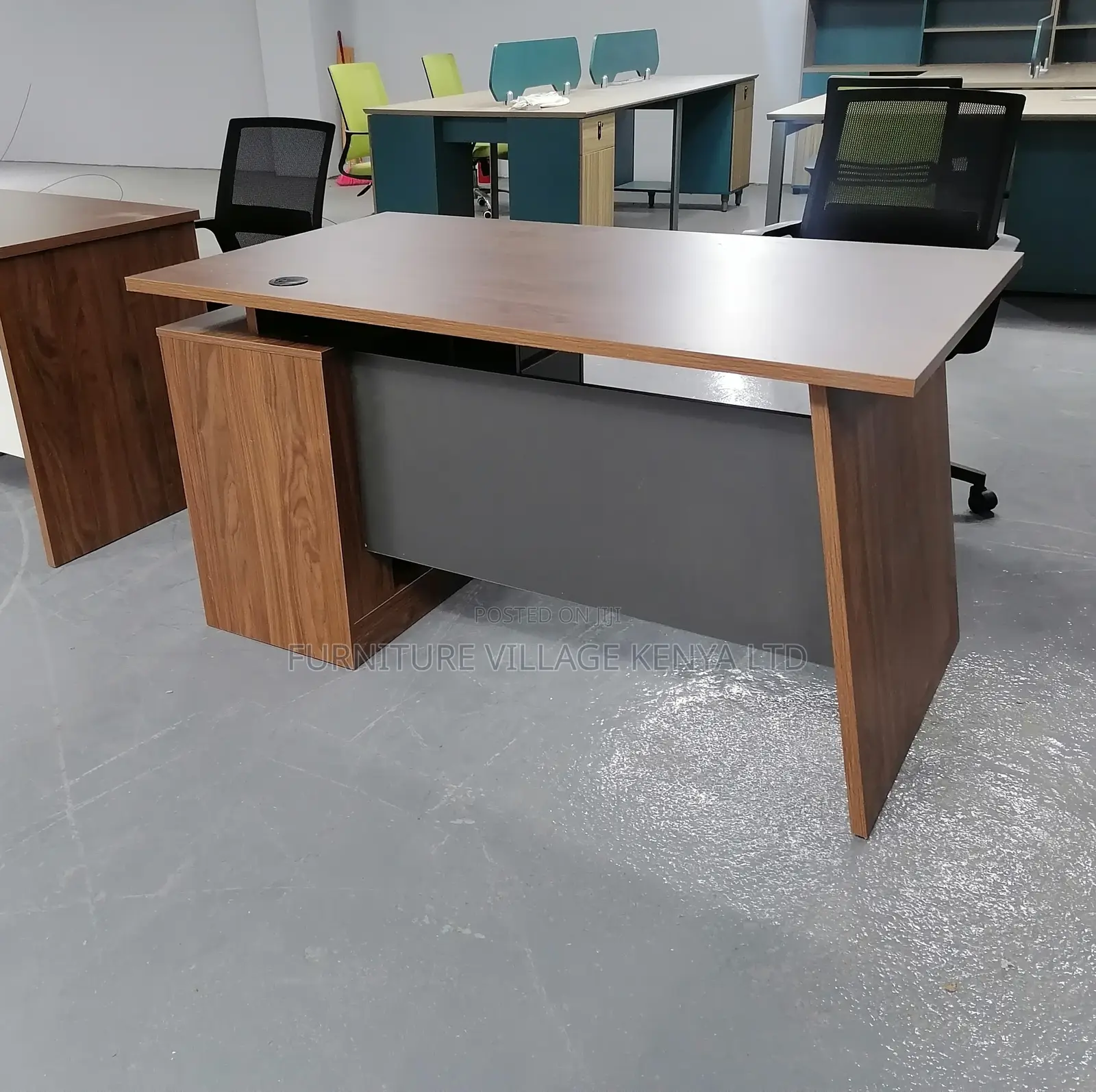 Advanced 1600mm Executive Desk