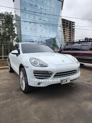 Porsche Cayenne 2014 White