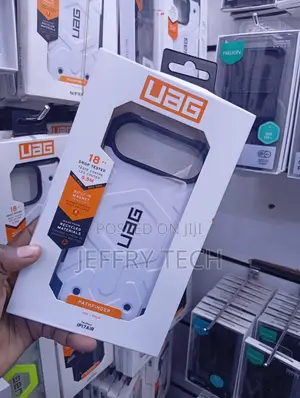 iPhone 17 Air Scratch-Resistant Skid Pads Case