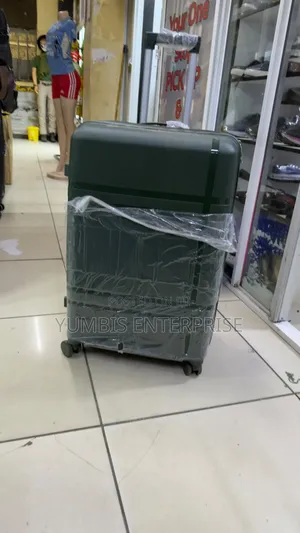 Jungle Green Rubber Suitcase Large Size Size 28' at 3800