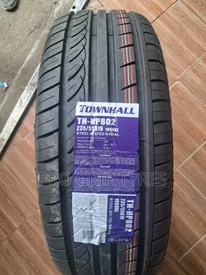Townhall Tire 235/55r19