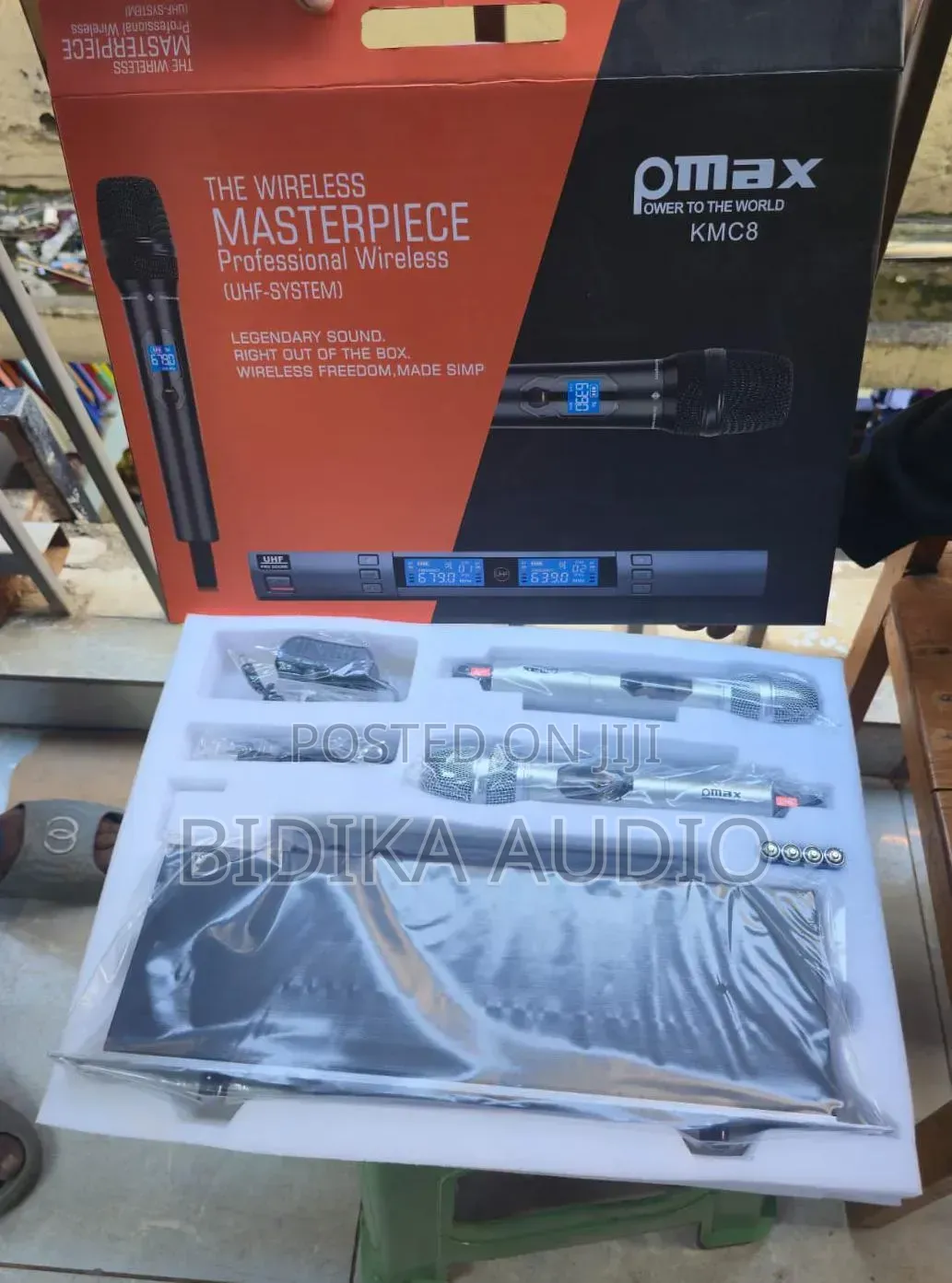 Pmax Wireless Microphone Kmc8