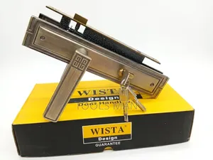 Wista Antique Brass Heavy Duty Door Lock Set With 3 Keys.